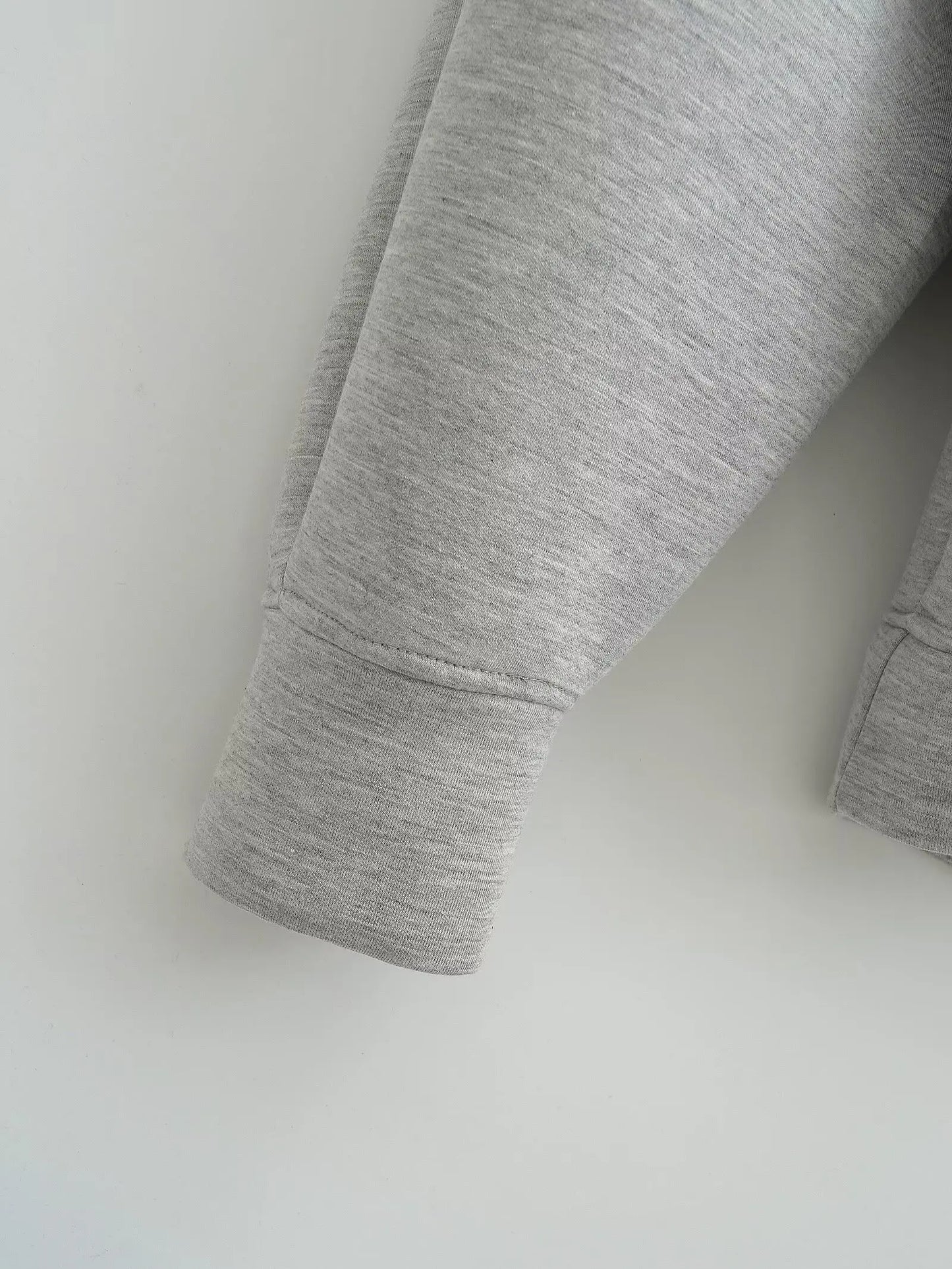 2026 Casual Women's Soild Zipper Hoodie Long Sleeve Big Pocket Zipper Jacket With Hood Female Loose Outerwear Coat Tops