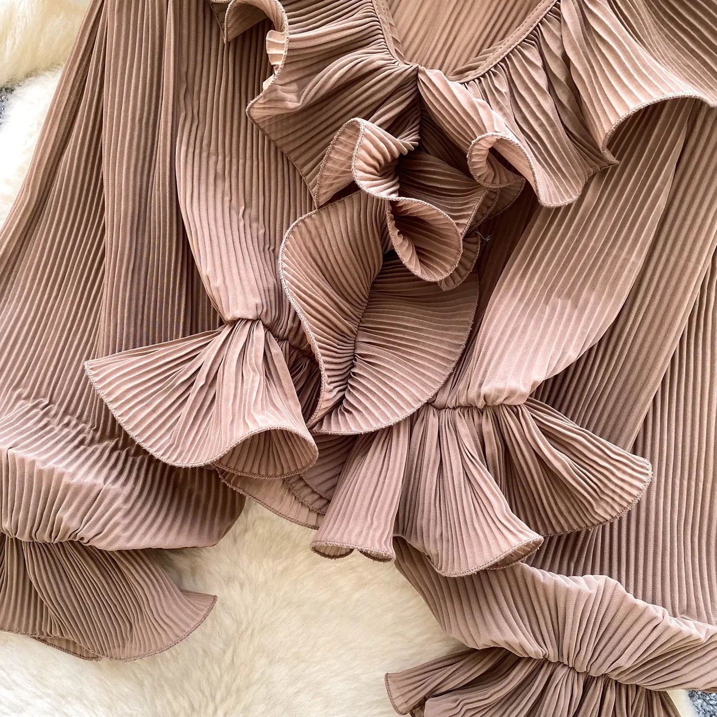 Ruffles Pleated Romantic Tops Thin Spring Summer V Neck French Elegant Blouse Fairycore Flowy Office Lady Luxury Shirt