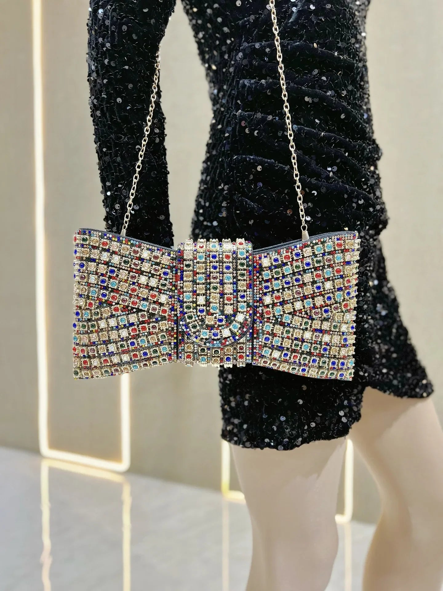 2025 Luxury Bow Design Sequin Dinner Clutches Metal Chain Shoulder Bag Wedding Reception Storage Bag Haute Banquets Evening Bags