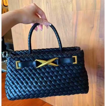 high-end light luxury style hand-woven handbag,fashionable and versatile,popular clutch for evening event and women's bag