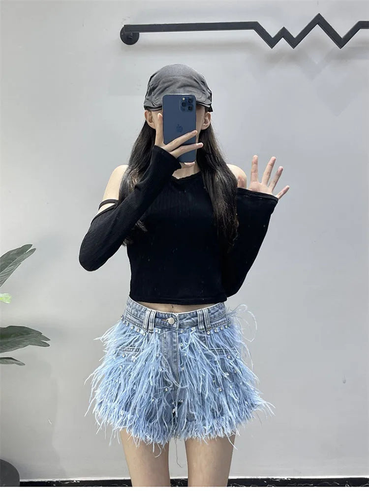 Summer Street Hot Girls Short Jeans Female Chic Feather Diamond Denim Shorts Women Retro Washed Hot Pants Sexy Night Club Shorts