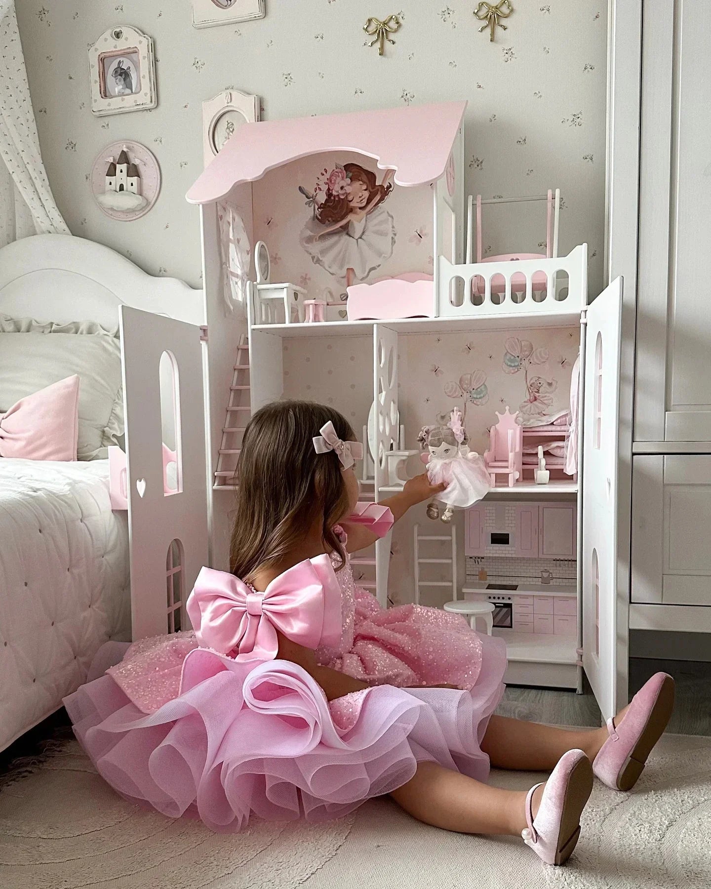 Customized Pink Flower Girl Dresses For Wedding Sequins With Bow Knee Length Cute Princess Birthday Party First Communion Gown
