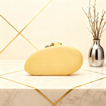 Designer Shell Shape Clutch Bag with Metallic Closure Chain Dinner Purse Women Evening Party Leather Shoulder Crossbody Handbags
