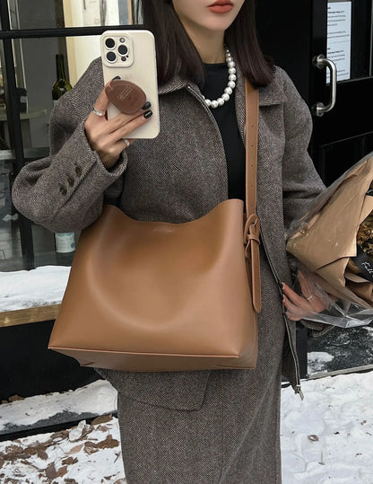Luxury Genuine Leather Women Bags 2025 Spring Cow Suede Shoulder Bags Women Retro Gold Buckle Large Capacity Totes Lady Handbags