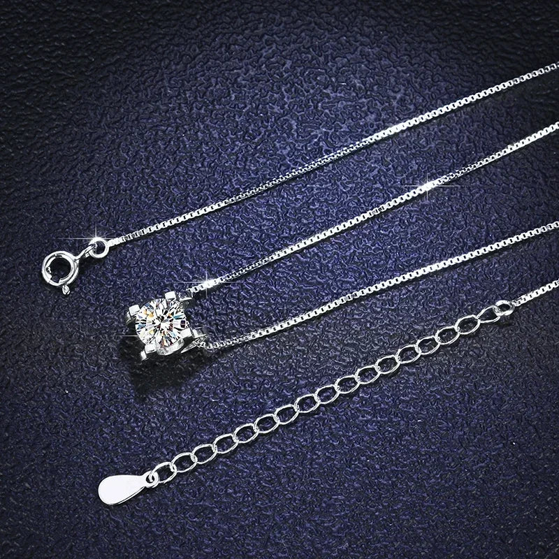 High - End PT950 Platinum Women's Accessories - 1 Carat D Color Moissanite Cow Head Pendant, Excellent Cut, Diamond - Test Passe