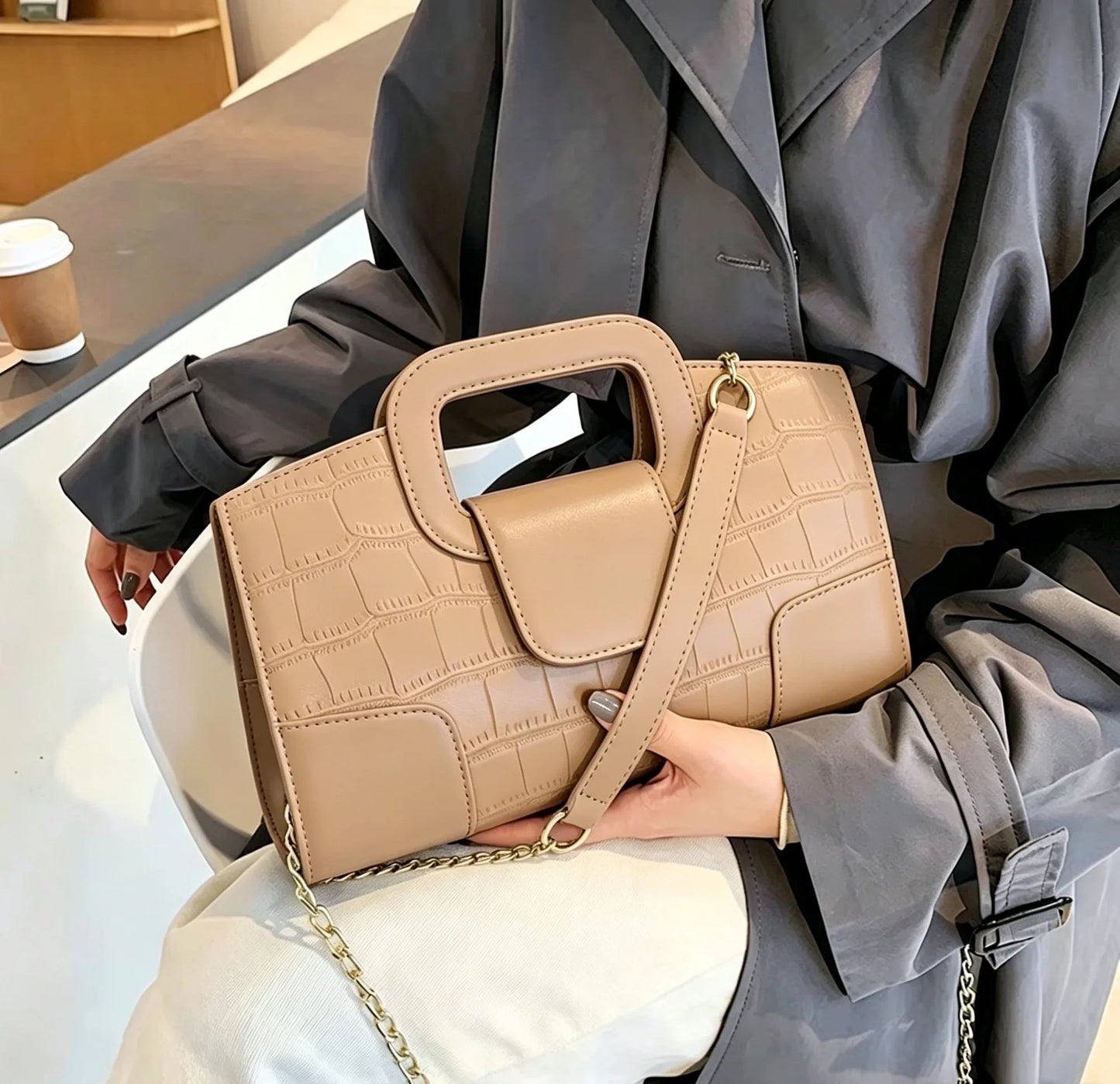 2025 New Crocodile Grain PU Leather Handbag for Women Vintage Large Capacity Evening Bag Simple Elegant Party Clutch Bag Shoulde