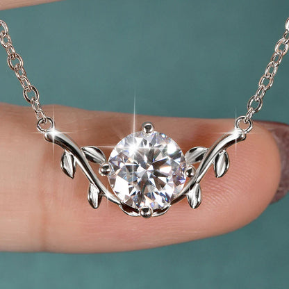 Exquisite Leaf Shape Pendant Necklace Certified 8MM Moissanite Diamond Necklaces for Women Neck Jewelry Accessories