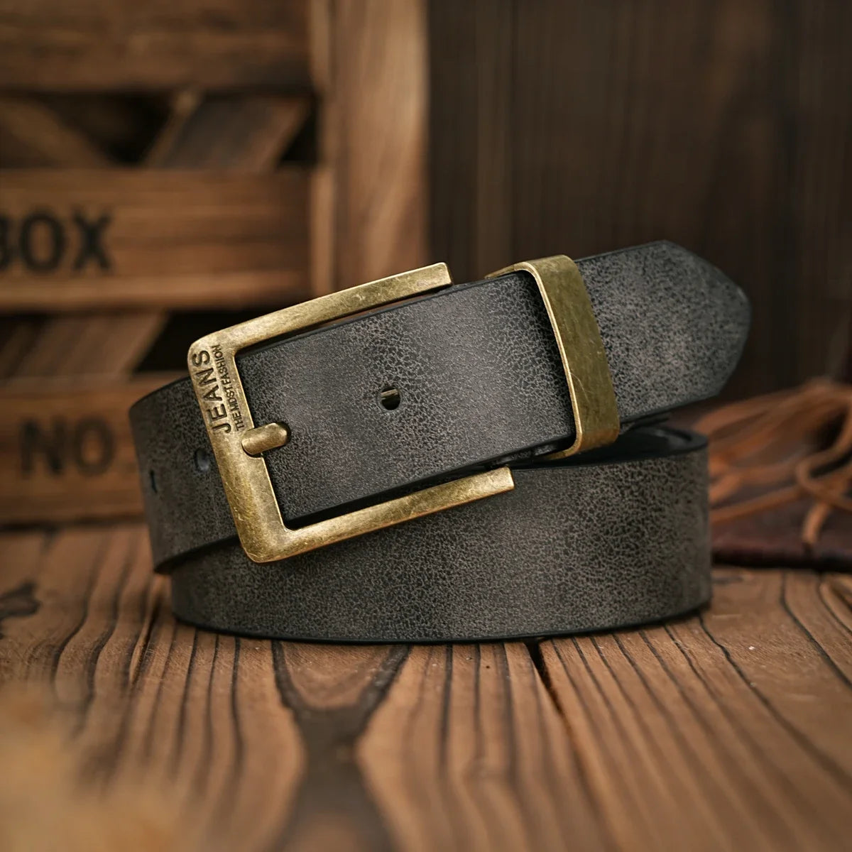 A Men's and Women's Casual Retro Belt Western Style! PU Leather Belt with Metal Buckle, Suitable for Daily Work Wear