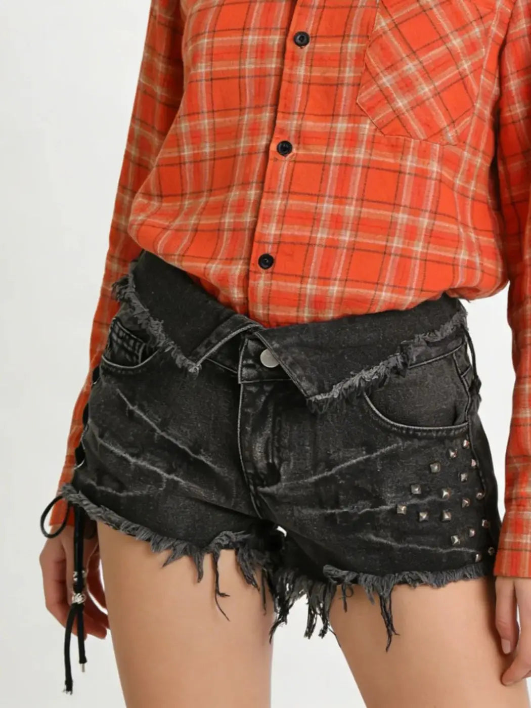 Women's Black Gothic Rivet Cargo Denim Shorts Y2K Harajuku High Street Aesthetic Sexy 2000S Style Vintage Denim Shorts Clothing