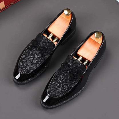 Black Carved Luxury Men Pu Leather Shoes Fashion Male Metal Bucckle Bow Knot Deocr Increased Loafers Business Casual Shoes