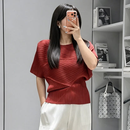 Miyake Pleated Top 2026 New Round Neck Short Sleeve Batwing T-Shirt Women Summer Lightweight Vacation Travel Women's Clothing