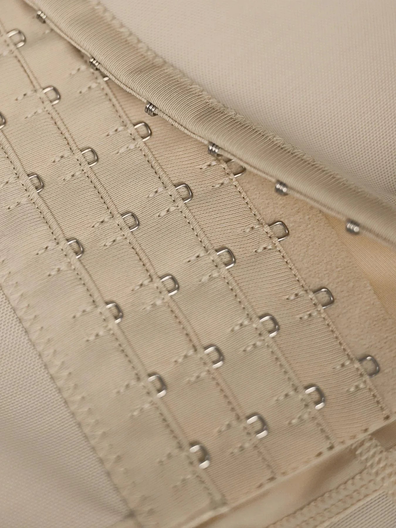 Colombian Shapewear: Waist-Slimming & Butt-Lifting Strapless, Hook-and-Eye Closure, High-Waisted Design with Firm Tummy Control