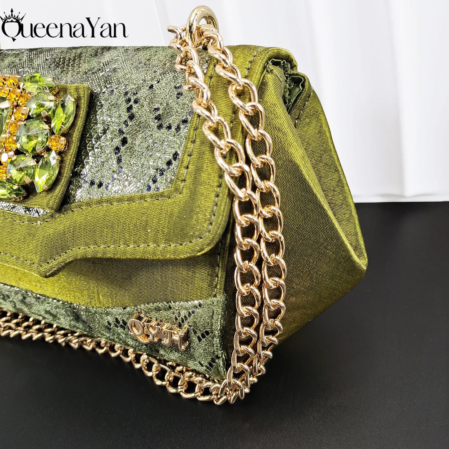 Evening's Best Shoes and Bag! Full Diamond Design Irregular Handle Bag Stiletto Heel and Pointed Toe Women's Sho