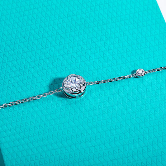 Bracelet Trèfle à Quatre Feuilles 2 carats (7x7 mm) en Moissanite, monture sertie clos, Argent Sterling 925, 16+2 cm, Bracelets pour Femmes, Cadeau Bijoux
