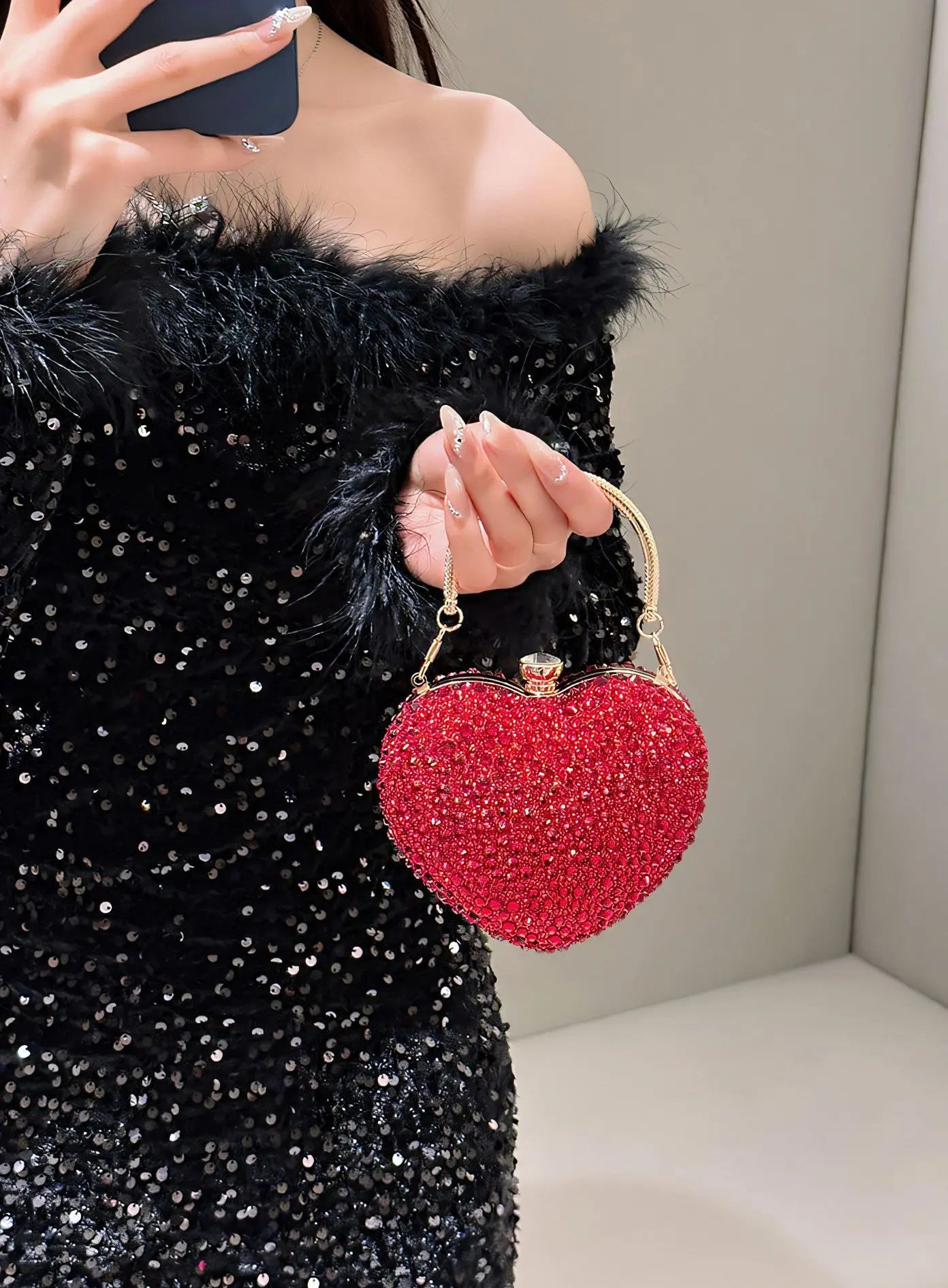 Designer Luxury Diamond Heart-shaped Bag Red Rhinestone Evening Clutch Purse Female Wedding Handbag Woman Chain Shoulder Bags