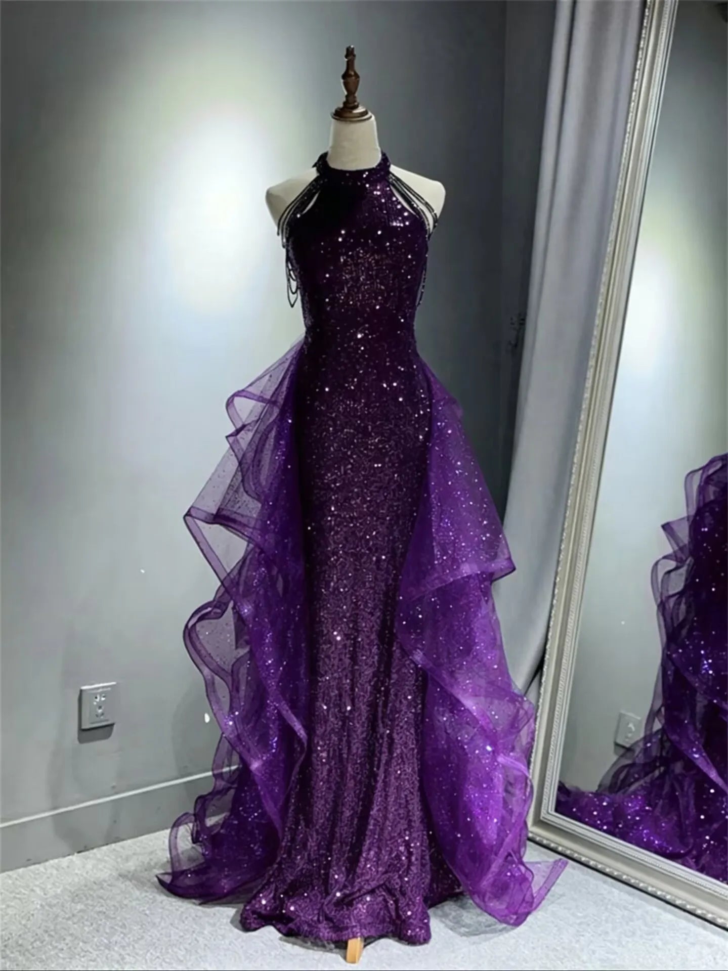 Elegant Sparking Navy Blue Evening Dresses Halt Beading Party Gown Customized Prom Dress 2025 Tiered robes de soirée Sweep Train
