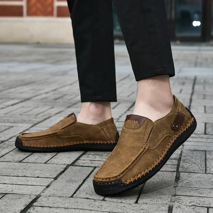 New Soft Men Loafers Slip On Leather Casual Shoes For Men Moccasins Plus Size 38-48 Flats Sneakers Men Handmade Design Man Shoes