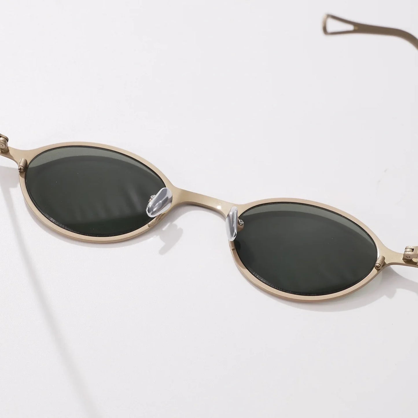 New Top Quality Titanium Summer Women Versatile Oval Sunglasses Outdoor Fashion Beach Driving Sunscreen UV400 Men Sun Glasses