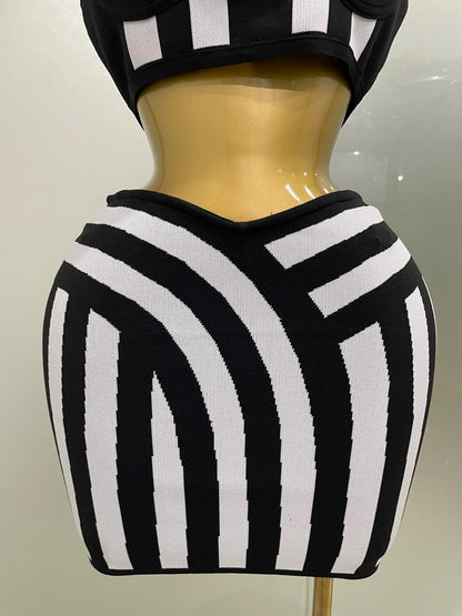 2025 New Women Celebrity Sexy Jacquard Black White Two Piece Bodycon Striped Bandage Skirt Set Designer Evening Party Dress