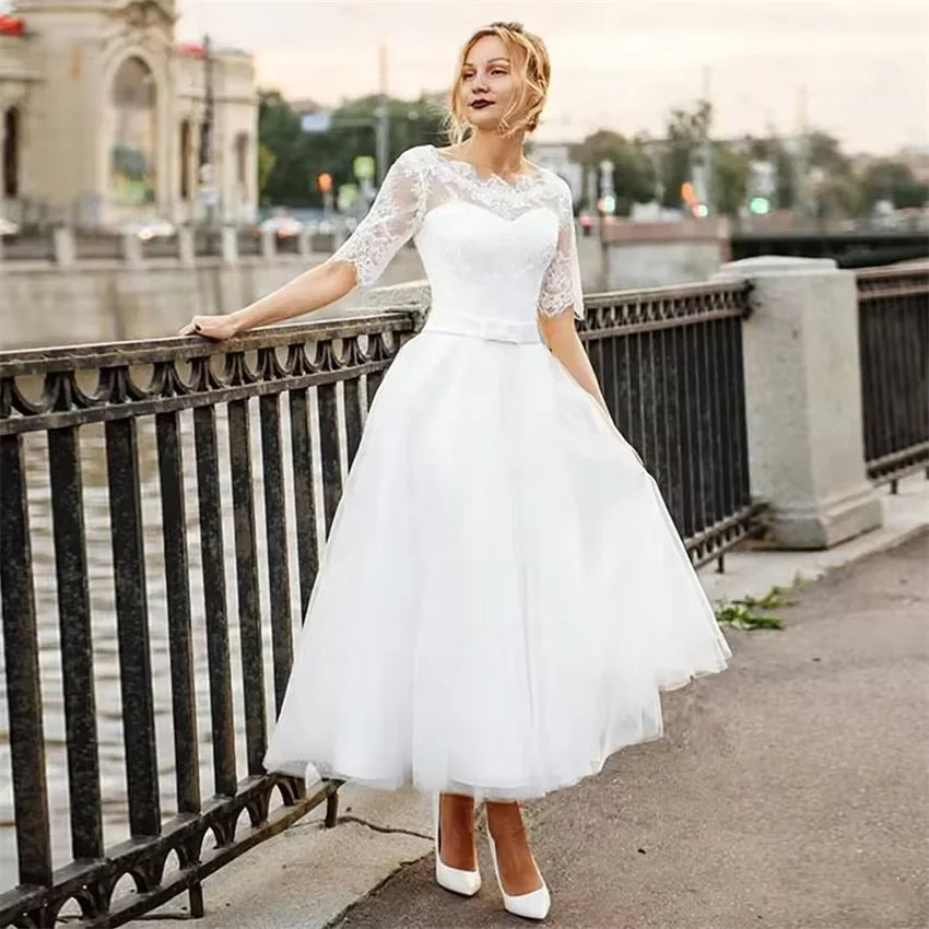 Customized Elegant Midi Wedding Dresses White Lace Appliques Tea Length Bridal Gowns A-line Scoop Neck Half Sleeves Bride Dress