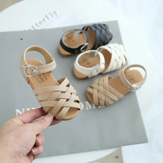 2026 Cross-tied Summer Girls Beach Shoes Classic Black White Pink Roman Sandals Cut-outs Kids Girl Sandals for Children H05144