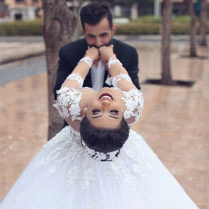 Sheer Neck Lace Appliques A Line Wedding Dresses Plus Size Wedding Gowns 2022 Dubai Middle East Bridal Gowns Saudi Arabian