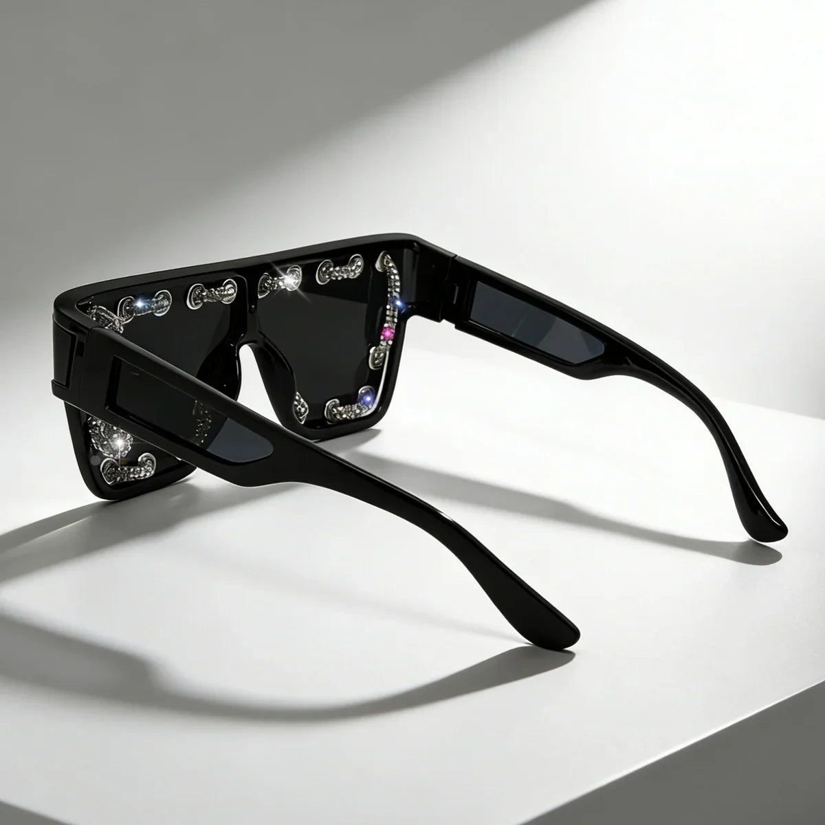 Y2K Oversized Square Sunglasses for Women Men Bling Rhinestone Decor Streewear Punk Statement Eyewear Trendy Fashion Shades