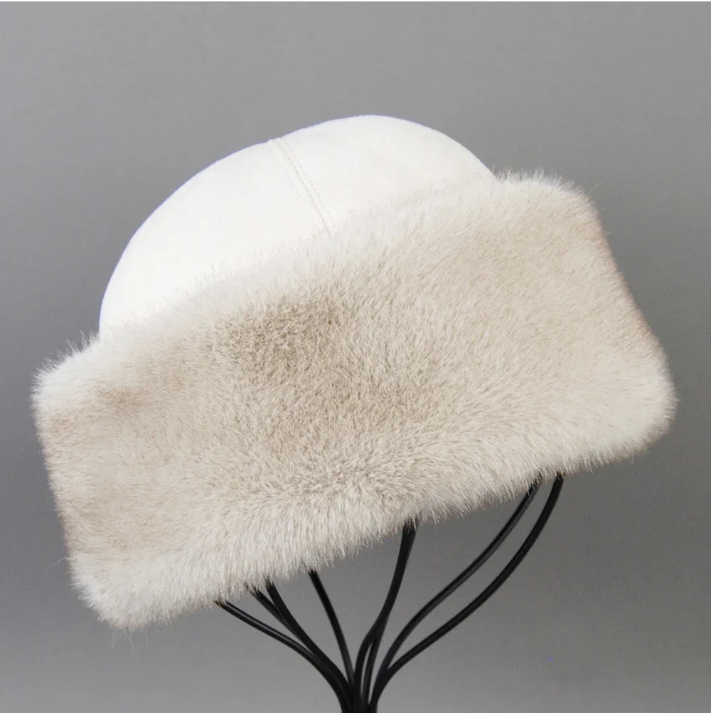 Hot Sale Faux Mink Fur Hat Winter Genuine Baseball Cap Russia Fashion Elegant Lady Warm Faux Fur Ball Straw Hat