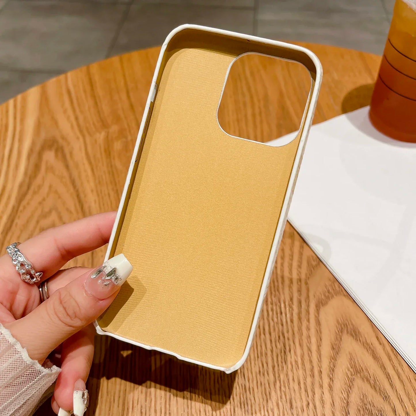Luxury Snake Texture Leather Phone Case for iPhone 16 15 14 Pro Max Plus 13 12 11 Cases Leather Soft Cover Woman Girl
