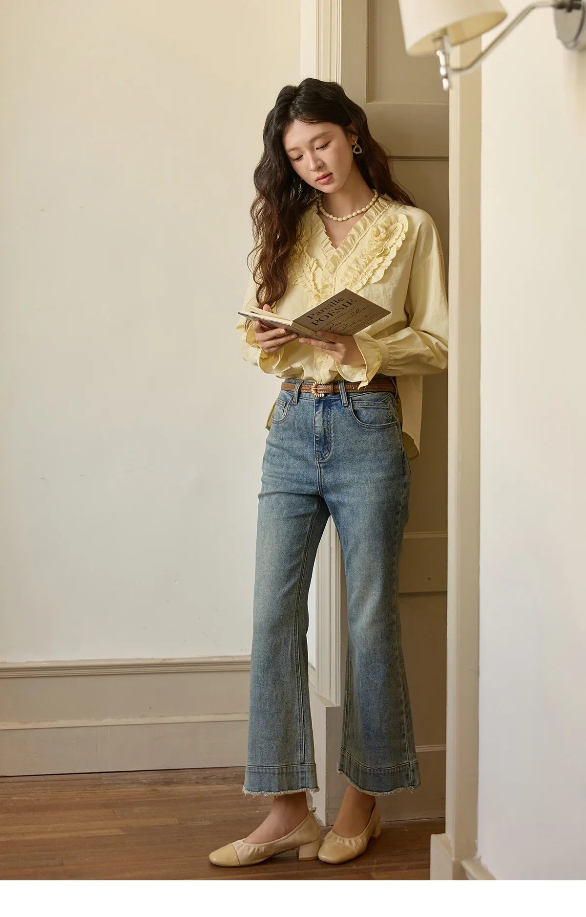 Hand Sewn Rose Blouse for Women Autumn 2025 V-neck  Edible Tree Fungus Edge Tops Sweet Lantern Sleeves Blouses MXE44X2470
