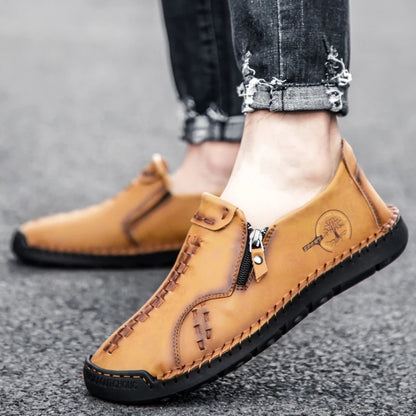 100% cowhide New large-sized men's boots Fashionable casual thick-soled breathable men's shoes Outdoor sports Chelsea boots