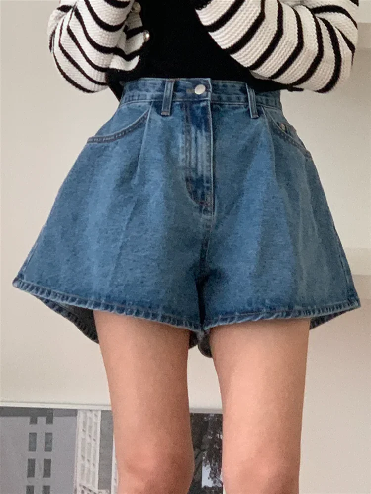 2024 New High Waist Washed Women's Denim Wide Leg Shorts Summer Buttons Casual Female Blue Jeans Trouses Pockets