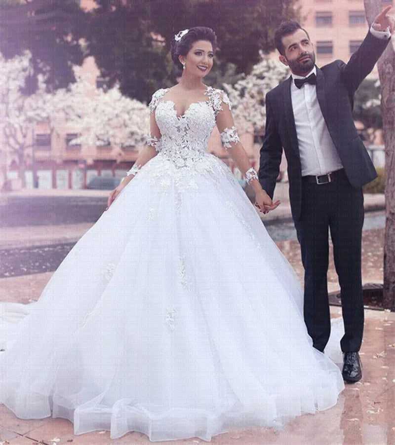 Sheer Neck Lace Appliques A Line Wedding Dresses Plus Size Wedding Gowns 2022 Dubai Middle East Bridal Gowns Saudi Arabian