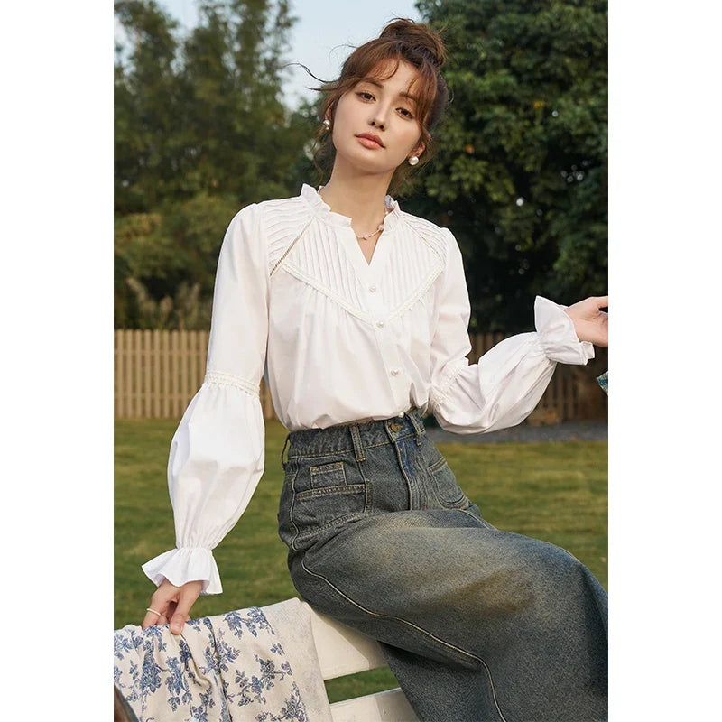 French Organ Pleated V-neck Shirt 2025 Autumn Petal Patchwork Ruffle Sleeve Solid Pearl Single Breasted Tops MXD13X1354