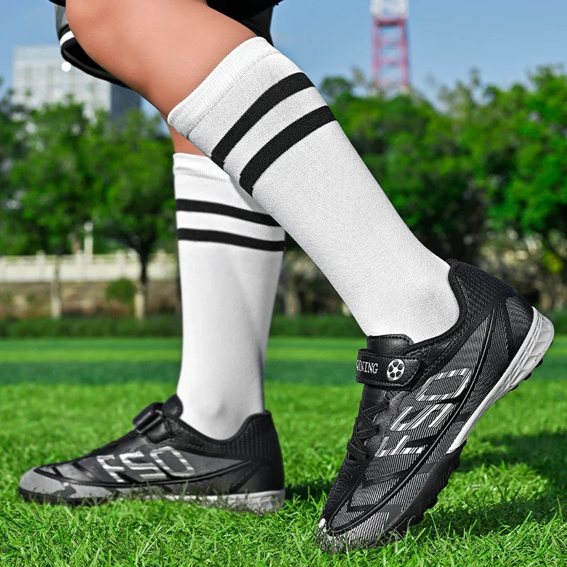 New Kid Match Boys Football Boots Professional Non-Slip Sneakers Match Soccer Shoes Sports Shoes Outdoor Comfortable Unisex