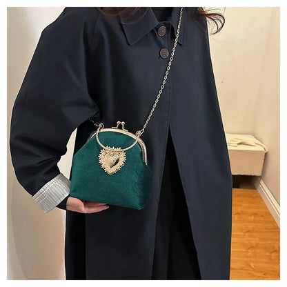 Chains Velvet Frame Heart Dinner Hand Bags Diamonds High Quality Shoulder and Crossbody Bags for Women 2024 Fashion Hot Sale