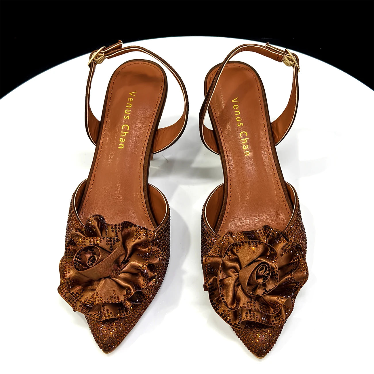 Shiny Fuchsia Color Shoes and Bag Elegant Handbags and Medium Heel Shoes Beautiful Handmade Flowers For Wedding Party
