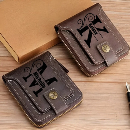 Portefeuille court en cuir PU personnalisé avec chaîne pour homme, portefeuille bifold marron élégant avec nom et texte gravés pour la Saint-Valentin et les anniversaires