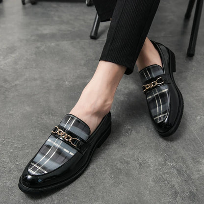 New High Quality Italian Shoe for Men Loafers Casual Men Shoes Luxury Leather Slip-on British Style Striped Soft Shoes Moccasins