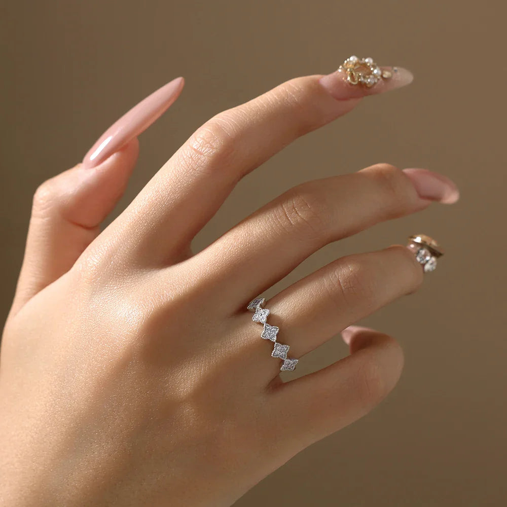 Bagues en Moissanite Synthétique Ronde D VVS1 ATTAGEMS Bagues de Mariage Classiques en Argent Sterling 925 Marques de Luxe pour Femme 2026 Haute Qualité