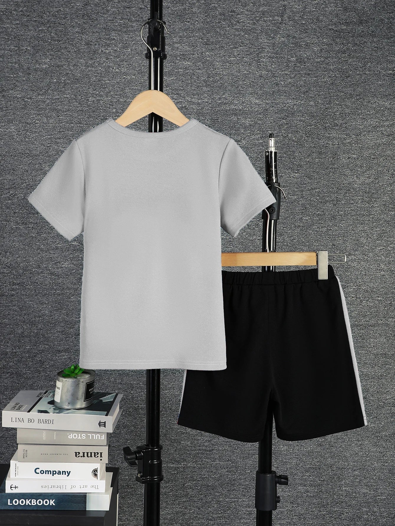 2pcs Boys Casual Colorblock Short Sleeve T-shirt & Shorts Set, Comfy Summer Kids Clothes