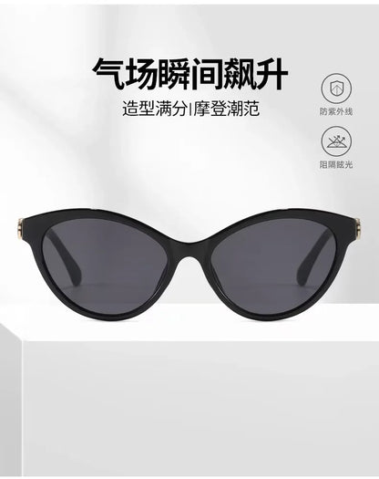 2025 New Fashion Cat Eye Sunglasses Women Hollow Chain Legs Sun Glasses Ladies Classic Goggle Oculos De Sol UV400 Sunshade