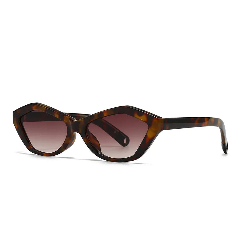 Fashion UV400 Cat Eye Sunglasses for Women Outdoor Stylish Retro Eyewear with Unique Temple Design Sun Glasses Gafas De Sol