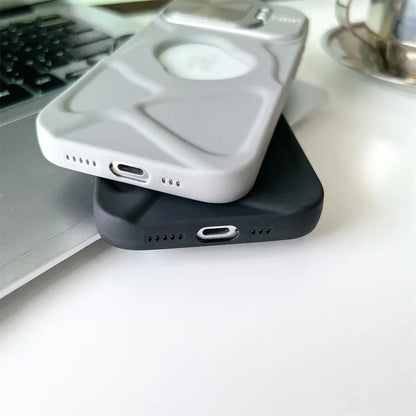 حافظة مغناطيسية بتصميم شعار أنيق لهواتف iPhone 11 12 13 14 15 16 Pro Max Plus، غطاء سيليكون ناعم واقٍ للعدسة قابل للطي مع MagSafe