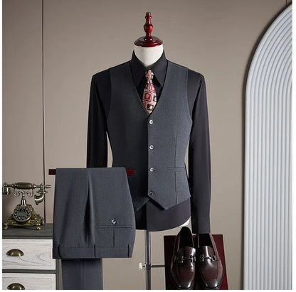 High-quality, Fashionable and Stylish Plus-size Men's Solid-color Suit Set, Men's Three-piece Set, One-button Casual Suit