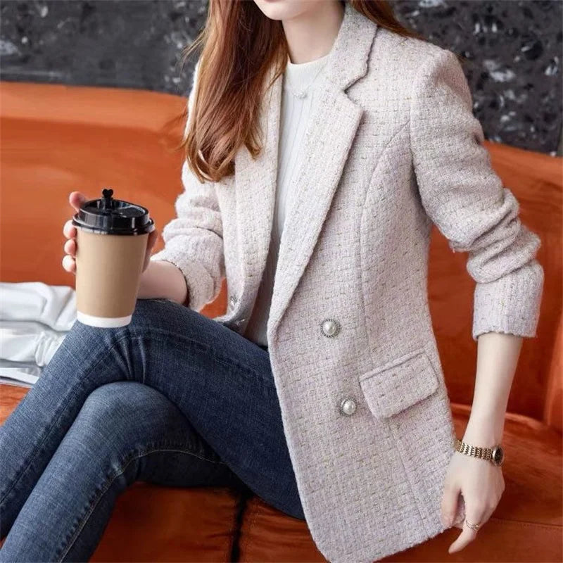 Female French Style Small Fragrant Wind Coarse Tweed Suit Jacket 2023 Spring New Women's High-end Sense Goddess Fan Small Suit