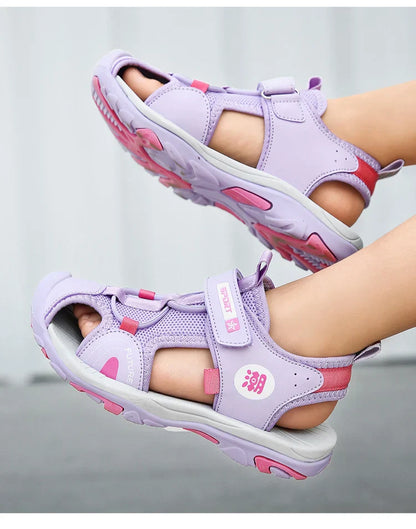 A pair of children's summer toe-covering sports sandals, wear-resistant outdoor beach shoes, size 28-39，MQ-9019