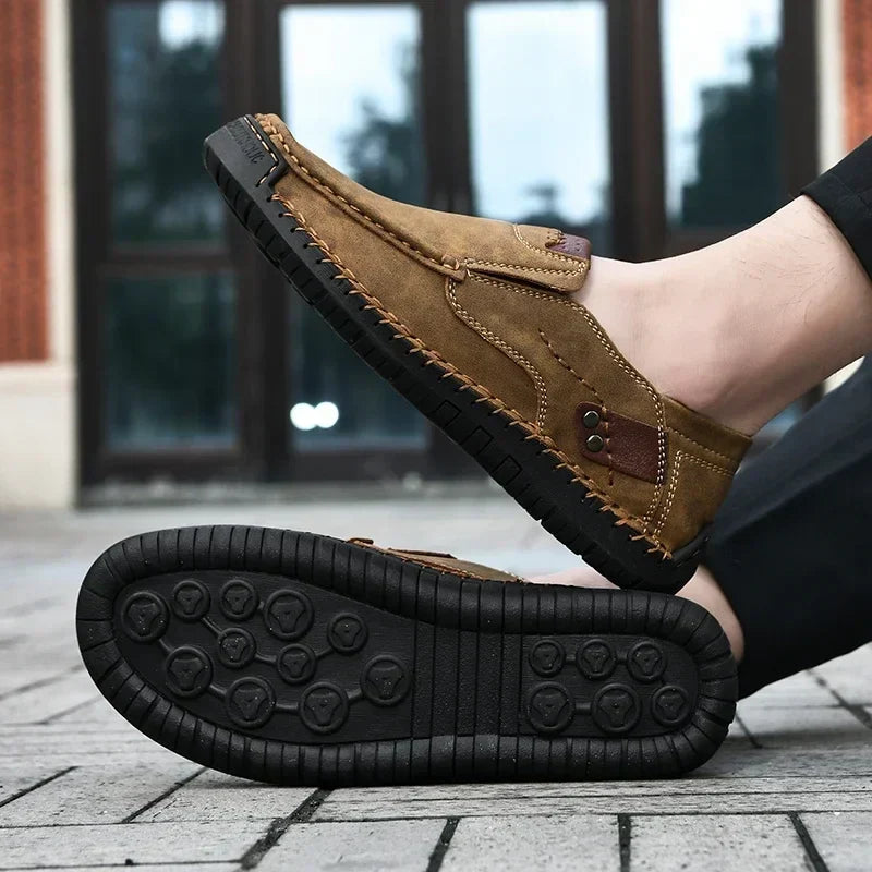New Soft Men Loafers Slip On Leather Casual Shoes For Men Moccasins Plus Size 38-48 Flats Sneakers Men Handmade Design Man Shoes