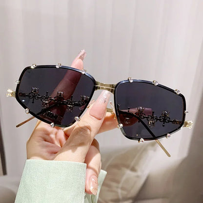 Diamonds Fashion Sunglasses Women 2024 Vintage Shades UV400 Luxury Rhinestones Sun Glasses Female Punk Big Men Eyewear
