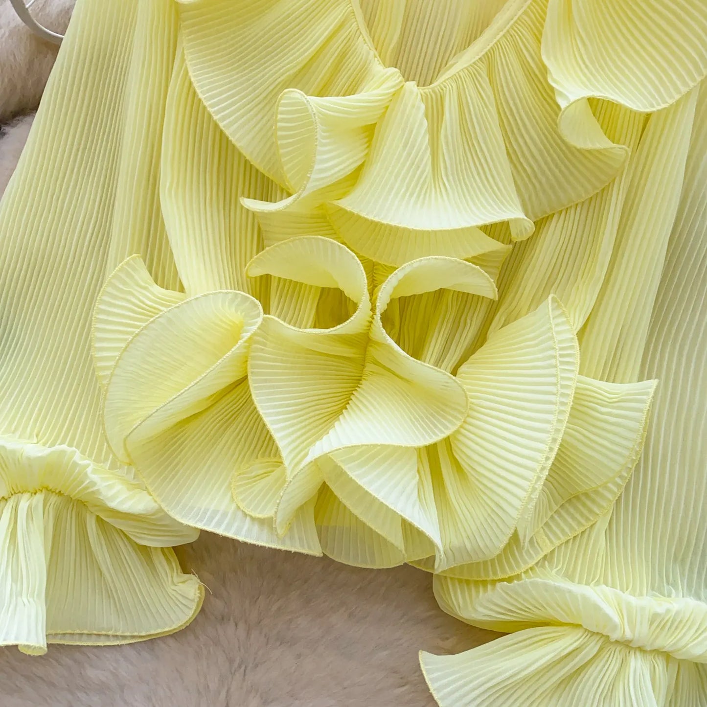 Ruffles Pleated Romantic Tops Thin Spring Summer V Neck French Elegant Blouse Fairycore Flowy Office Lady Luxury Shirt